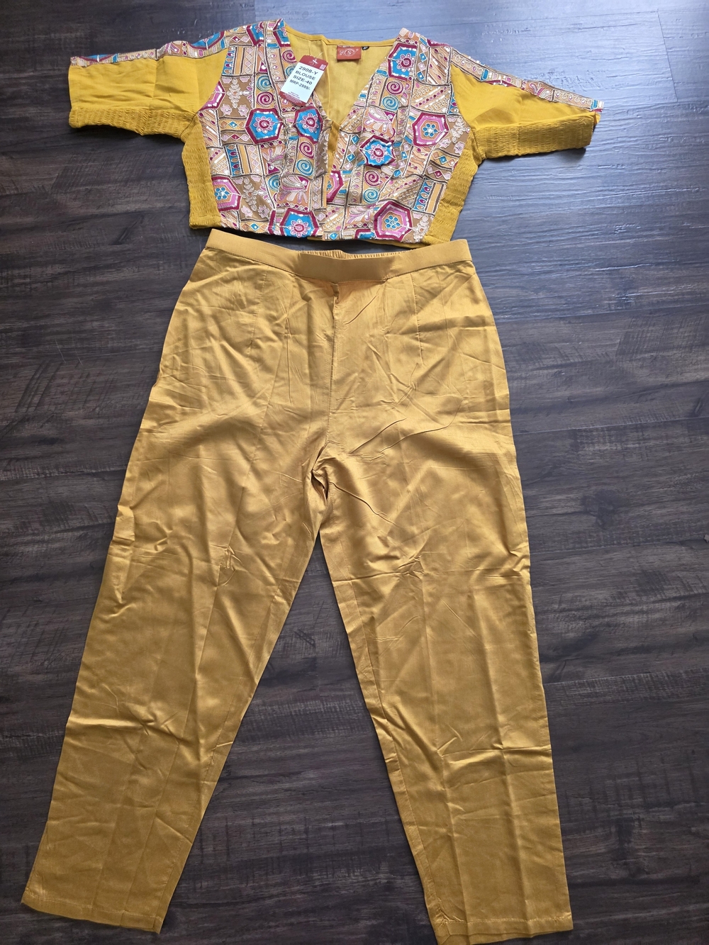 Indian Embroidered 2 Pc Set Crop Top Pants Gold Boho Festival Women's XL NWT - Picture 2 of 7